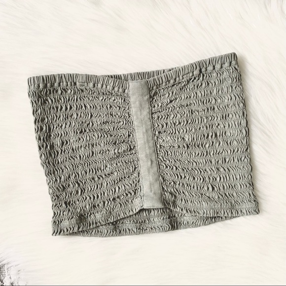 (π4/$20π) Sage green womenβs tube top